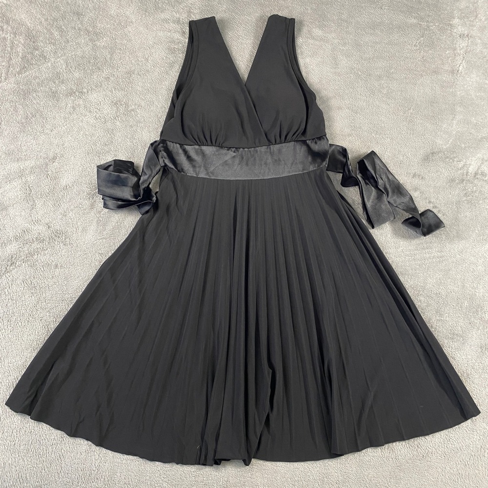 Vintage Taboo Dress Womens M Black Pleated V-Neck Satin Tie Back Cocktail Y2K